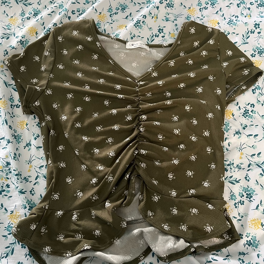 Green & white floral blouse